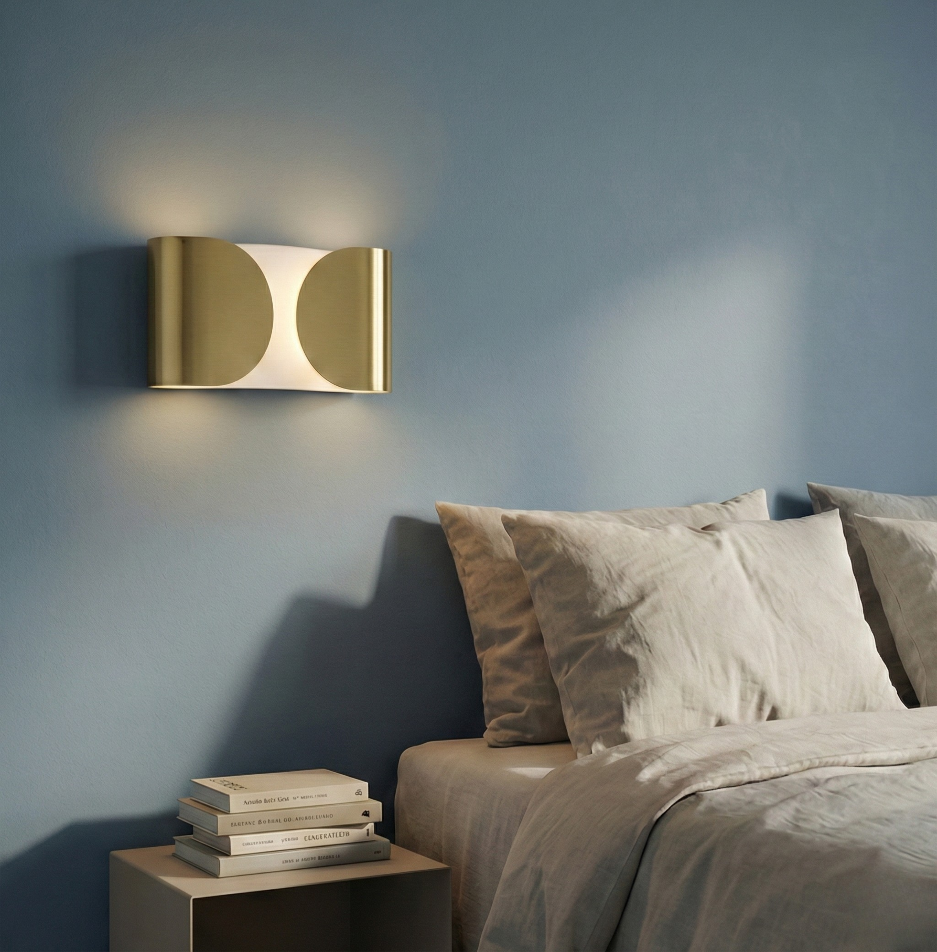 CaleoWall - Złota lampa ścienna w stylu organicznym