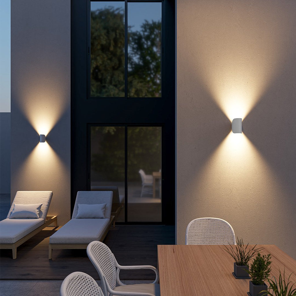 TwistBeam - Nowoczesna lampa ścienna z regulowanym kierunkiem światła