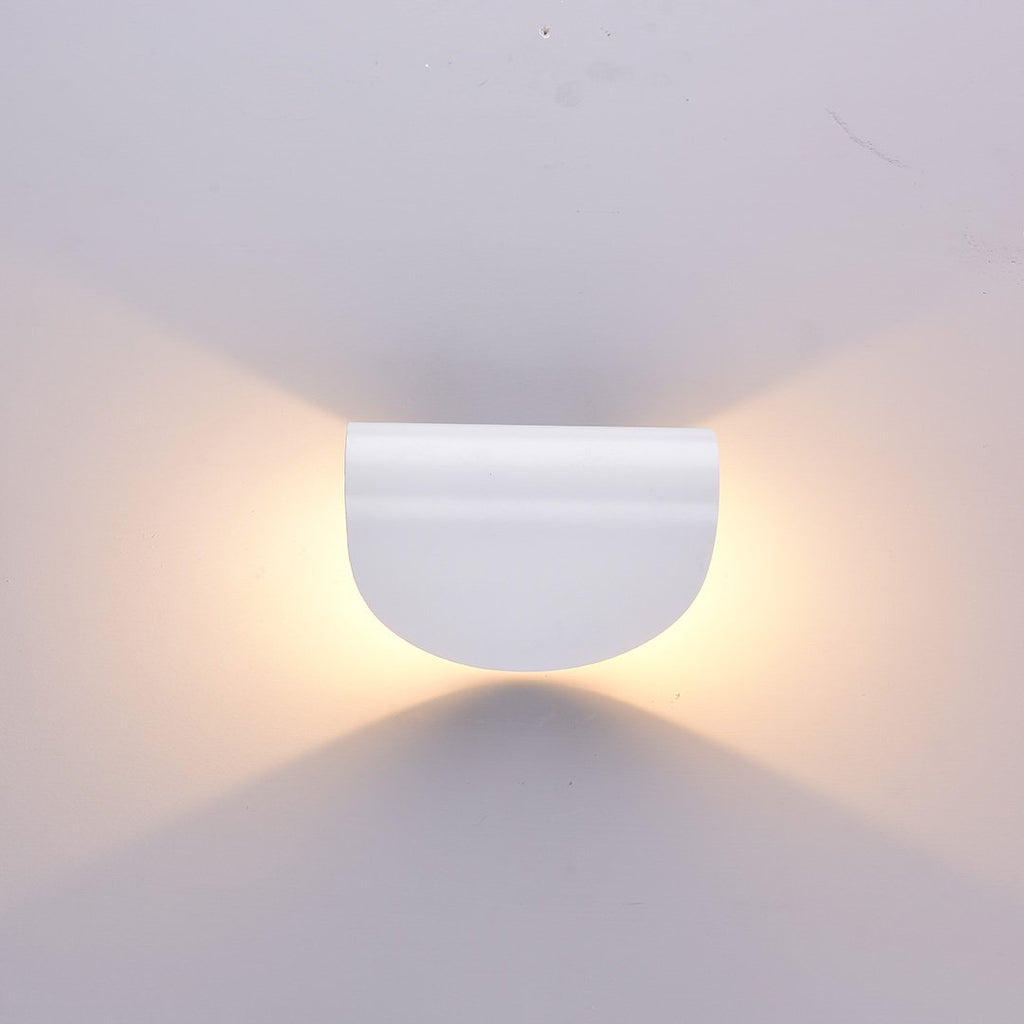 TwistBeam - Nowoczesna lampa ścienna z regulowanym kierunkiem światła