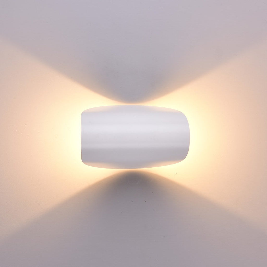 TwistBeam - Nowoczesna lampa ścienna z regulowanym kierunkiem światła